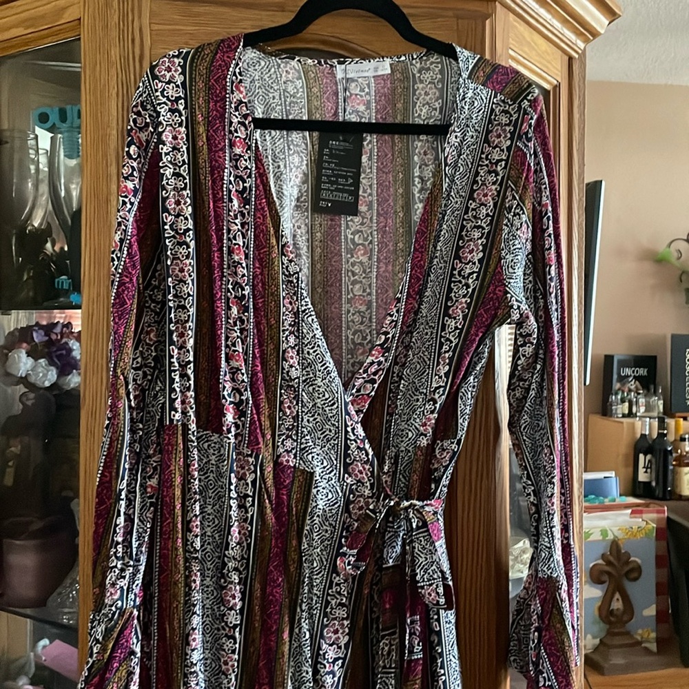 Wrap Around Dress. Size 14/16. New with tags.